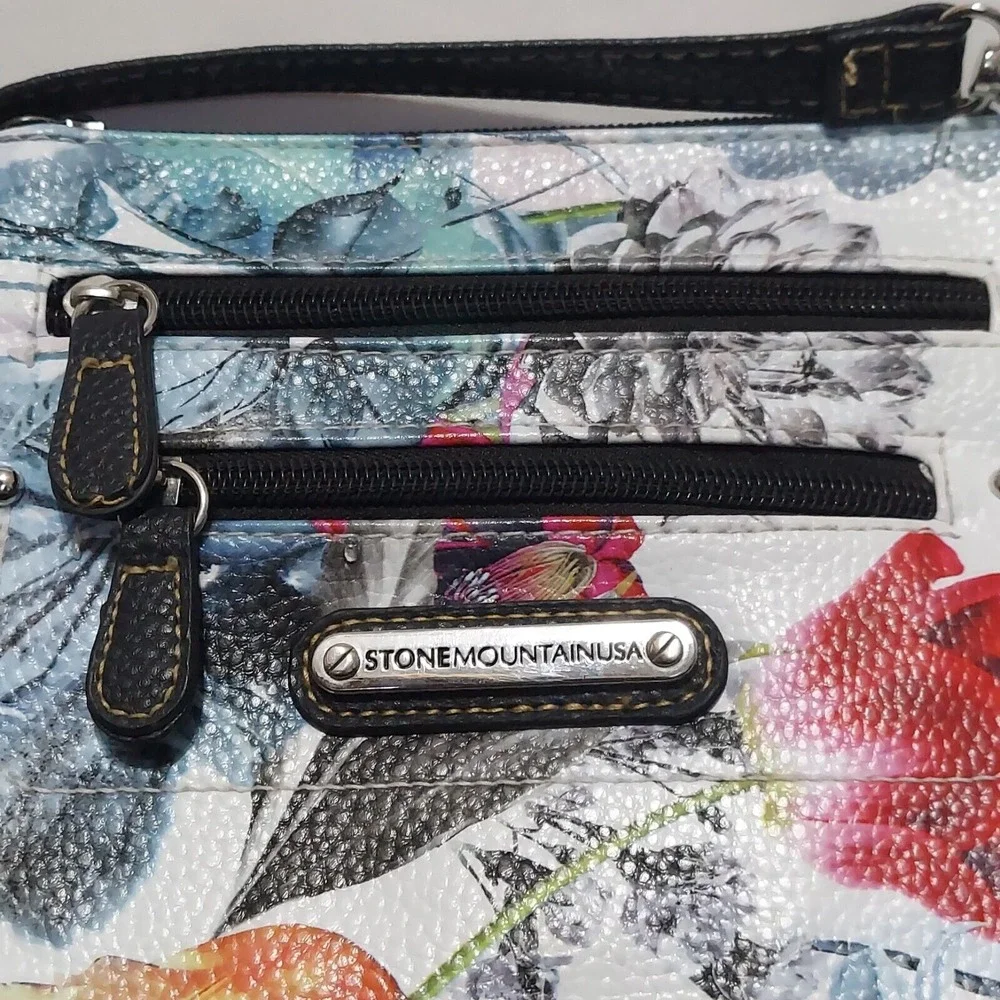 Stone Mountain USA Floral Pebble Leather Crossbody Bag Adjustable Strap Small‎